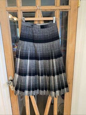 Classic 50s Vintage Dark/Light Academia Cozycore Mid Century Wool Pleated Skirt